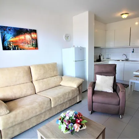Apartment 2056 Rocmar 7 3-c, Excelente Situacion Frente Al Puerto Pesquero Y Con Vista A La Bahia. Gran Terraza. Gran Parking Publico Delante. - Es-258-49 Roses